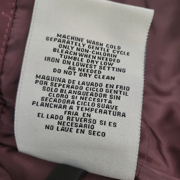 LEVI'S Quilted Puffer Coat Jacket Sherpa Hood and Trim Burgundy Women's M - Picture 8 of 16